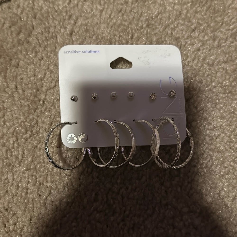 Cute earrings in the brand icing